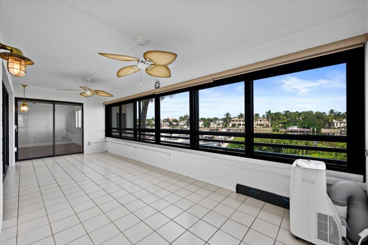526 Oak Harbour Drive, Unit 526, Juno Beach, FL 33408 Photo