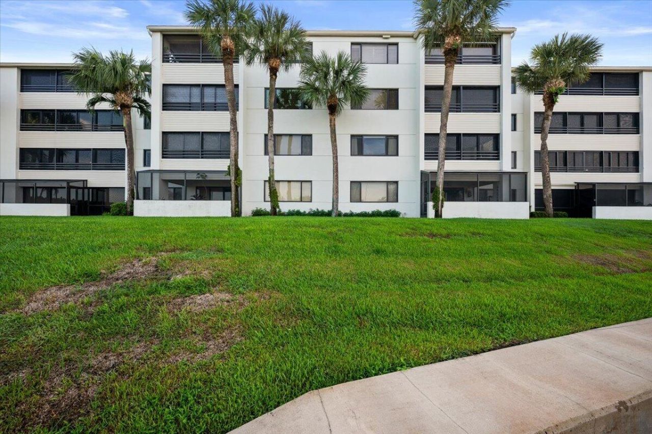 526 Oak Harbour Drive, Unit 526, Juno Beach, FL 33408 Photo