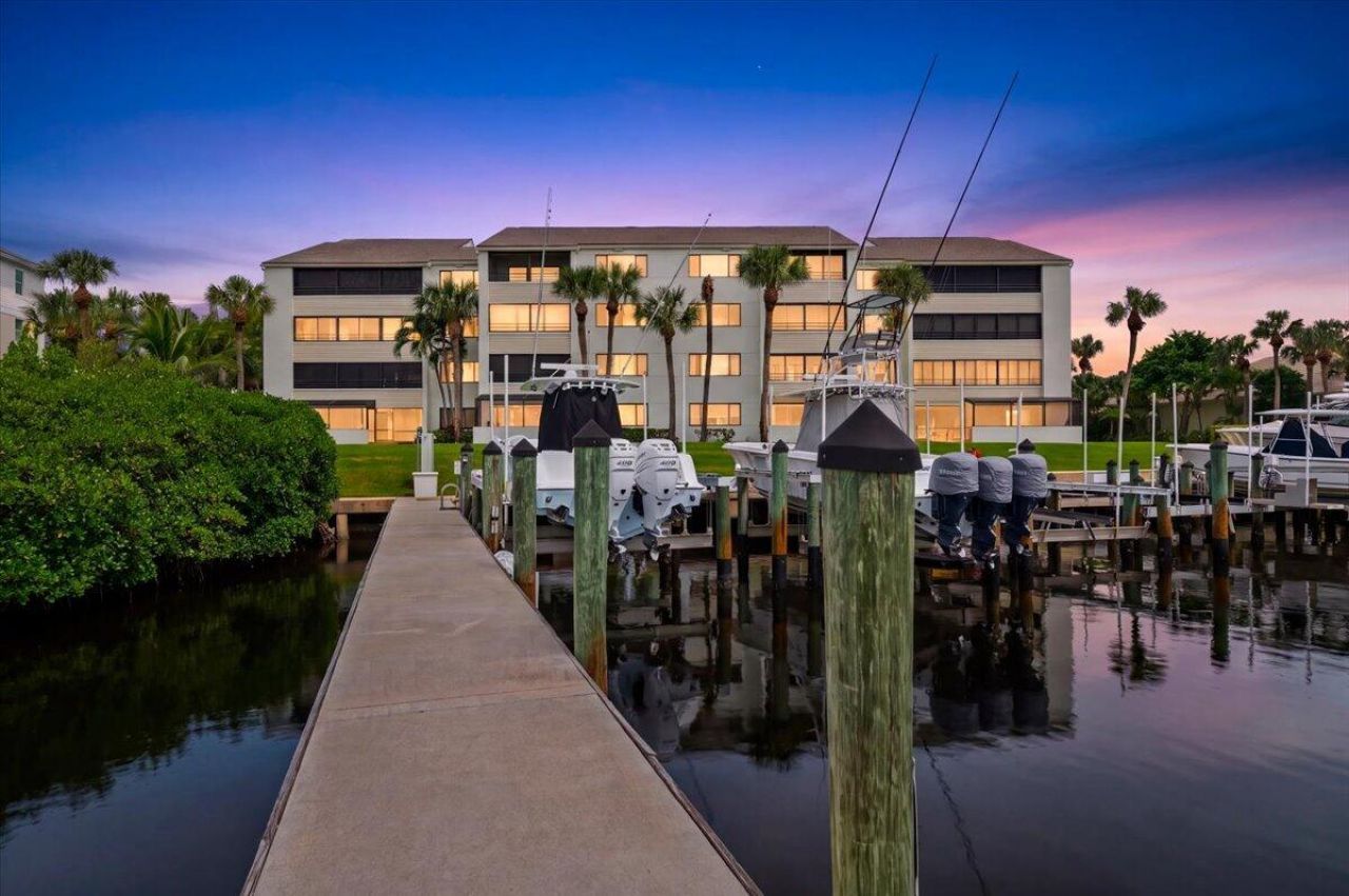 526 Oak Harbour Drive, Unit 526, Juno Beach, FL 33408 Photo