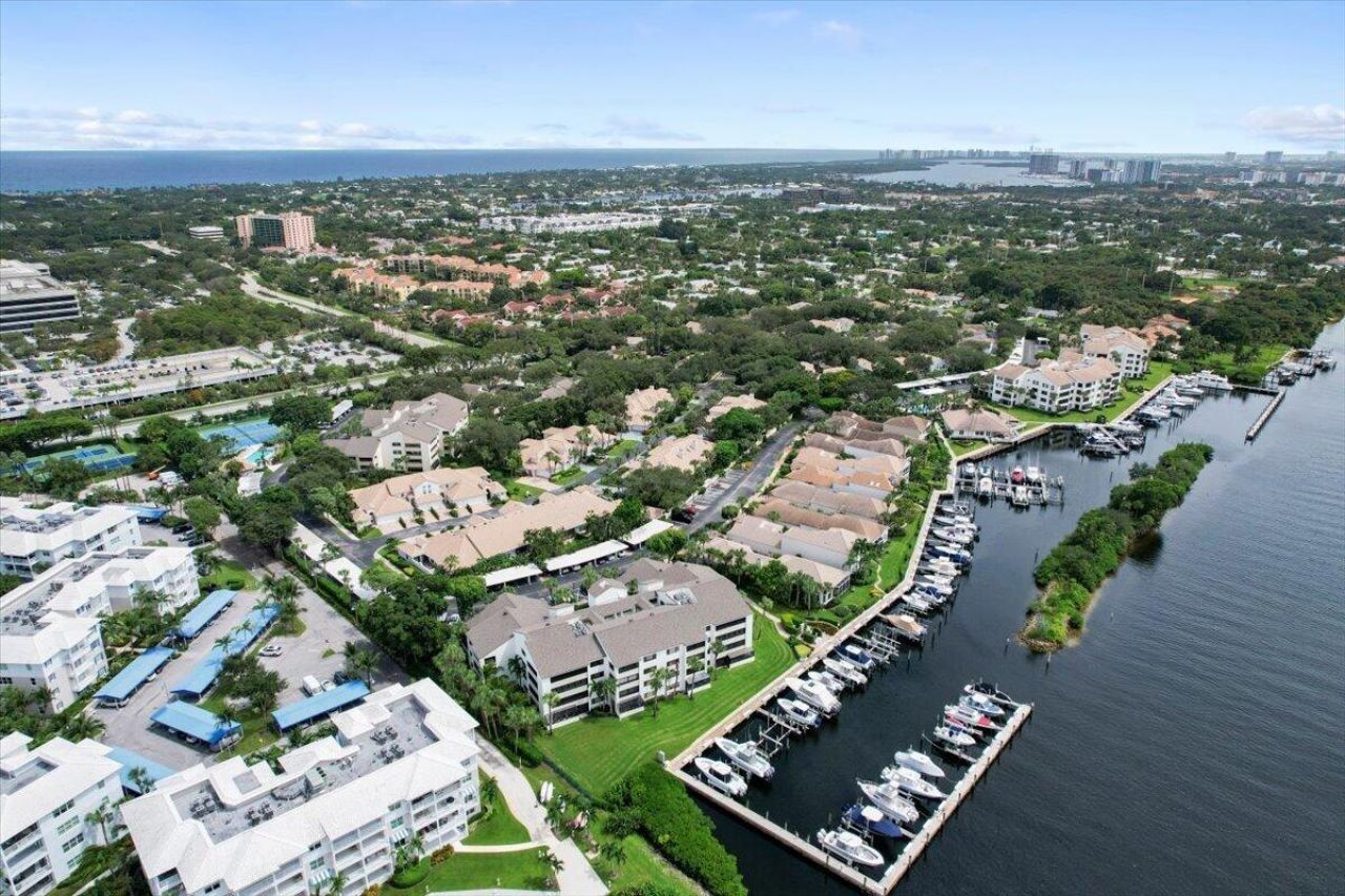 526 Oak Harbour Drive, Unit 526, Juno Beach, FL 33408 Photo