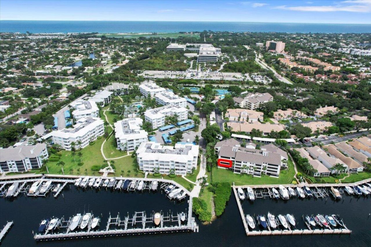 526 Oak Harbour Drive, Unit 526, Juno Beach, FL 33408 Photo