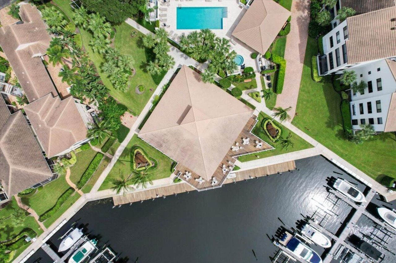 526 Oak Harbour Drive, Unit 526, Juno Beach, FL 33408 Photo