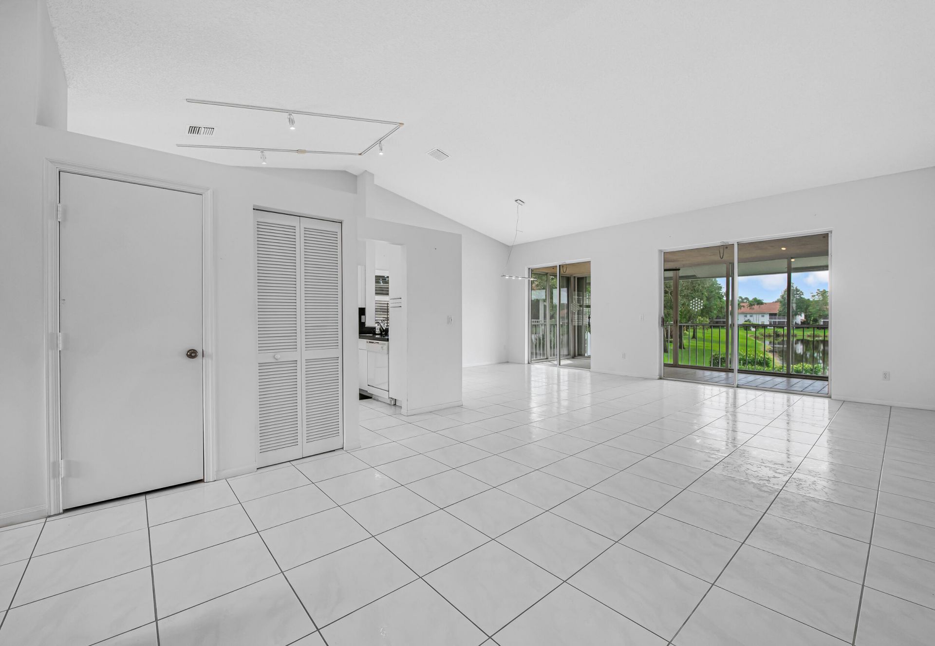 7857 Whispering Palms Drive, Unit 201, Boynton Beach, FL 33437 Photo