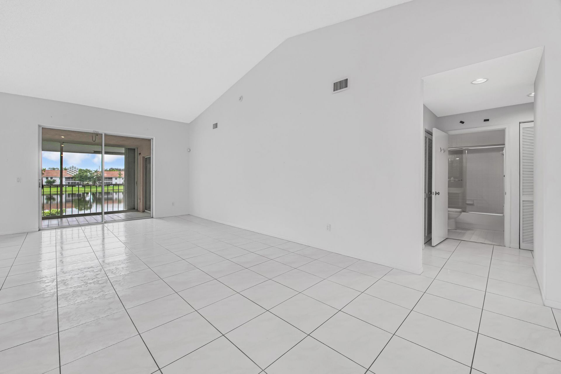 7857 Whispering Palms Drive, Unit 201, Boynton Beach, FL 33437 Photo