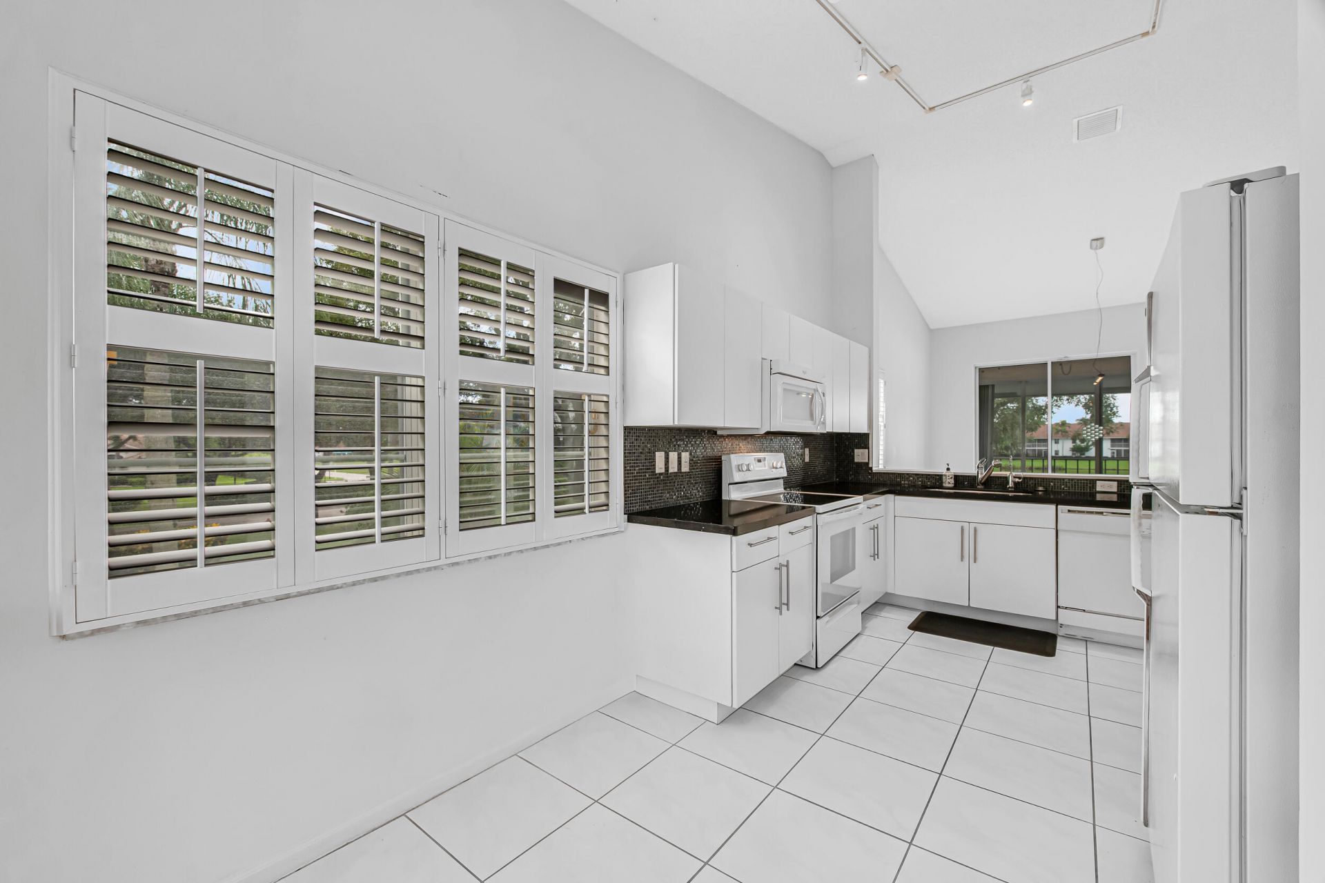 7857 Whispering Palms Drive, Unit 201, Boynton Beach, FL 33437 Photo
