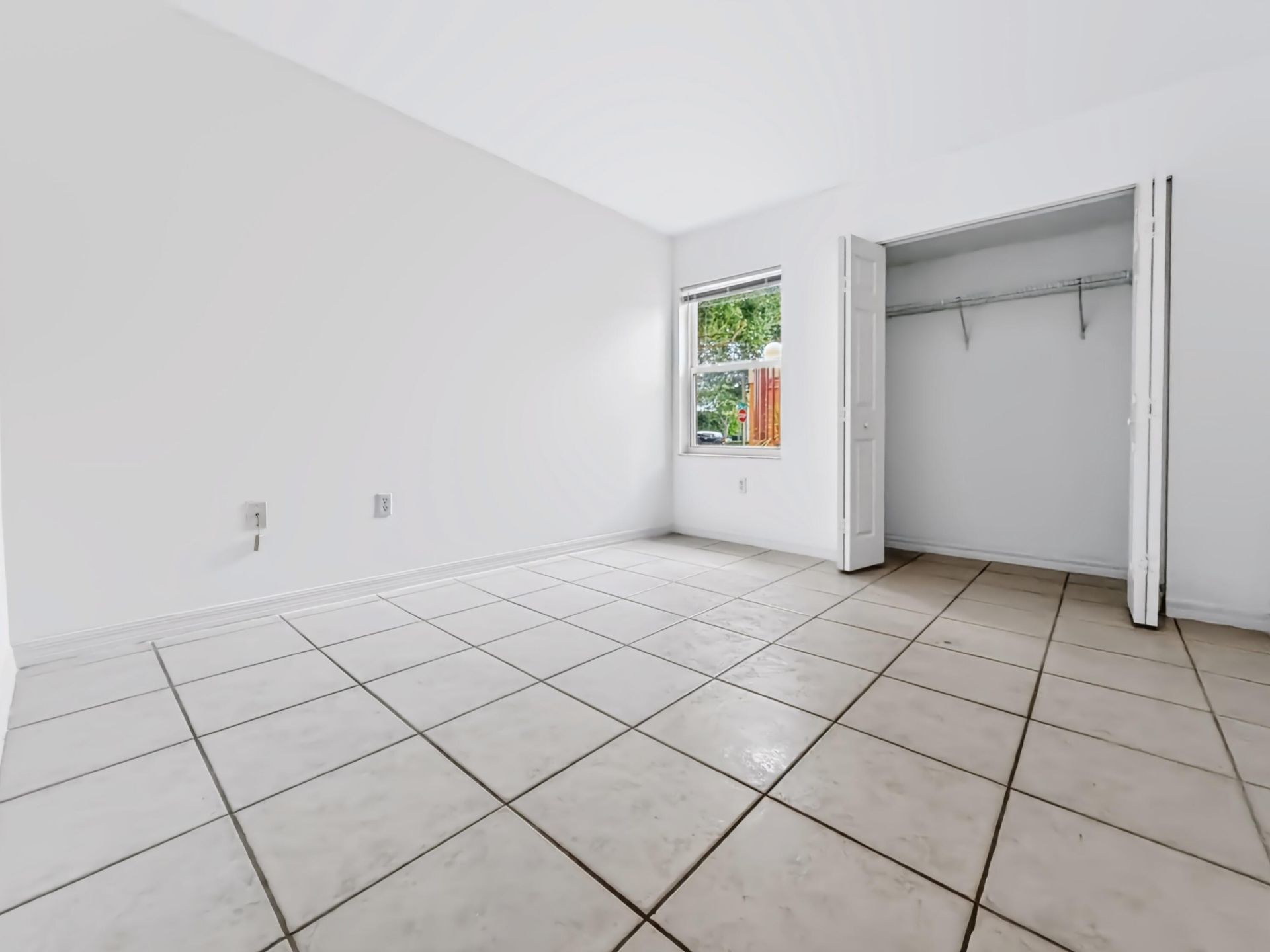 680 NW 79th Terrace, Pembroke Pines, FL 33024 Photo