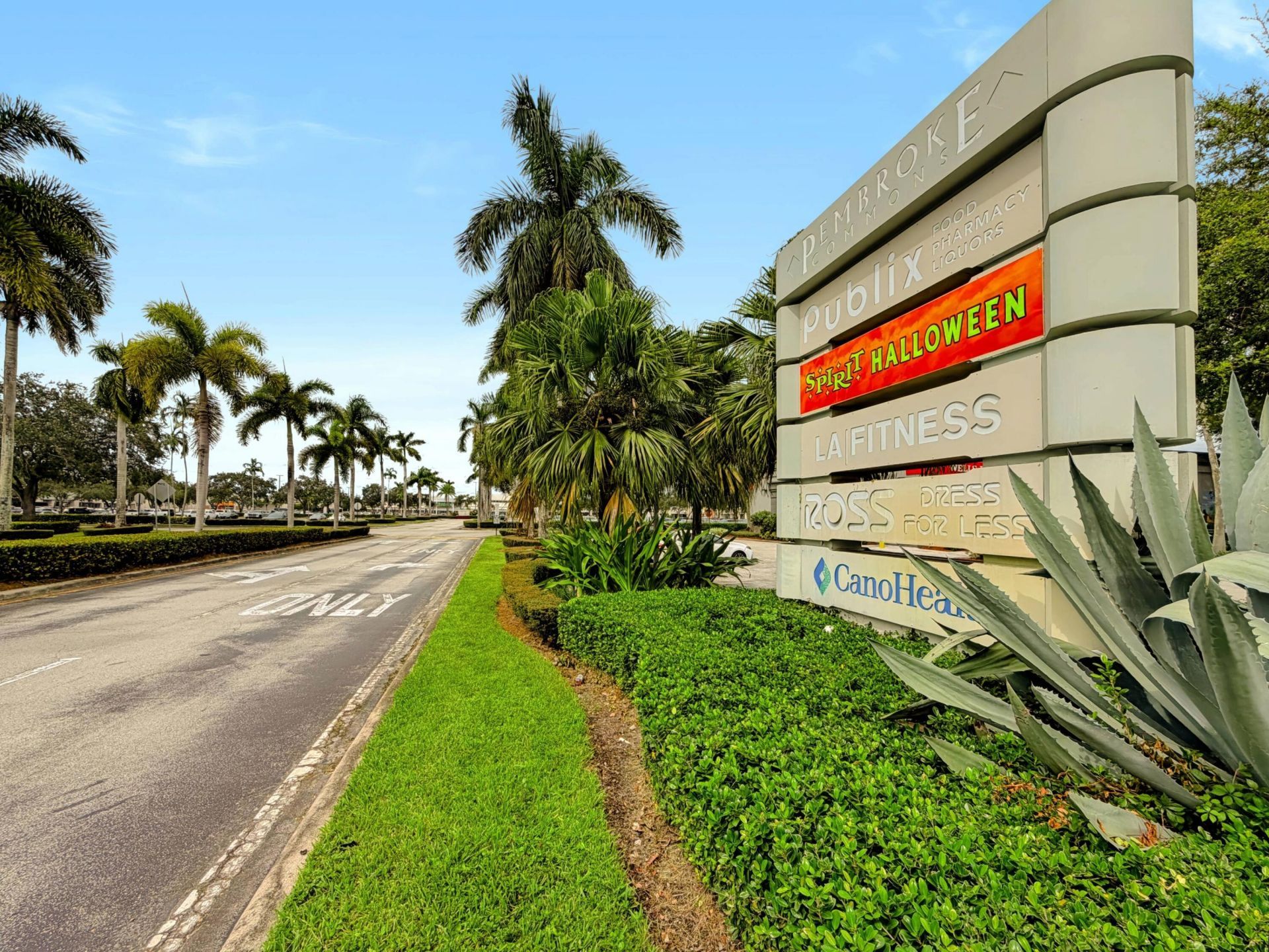 680 NW 79th Terrace, Pembroke Pines, FL 33024 Photo