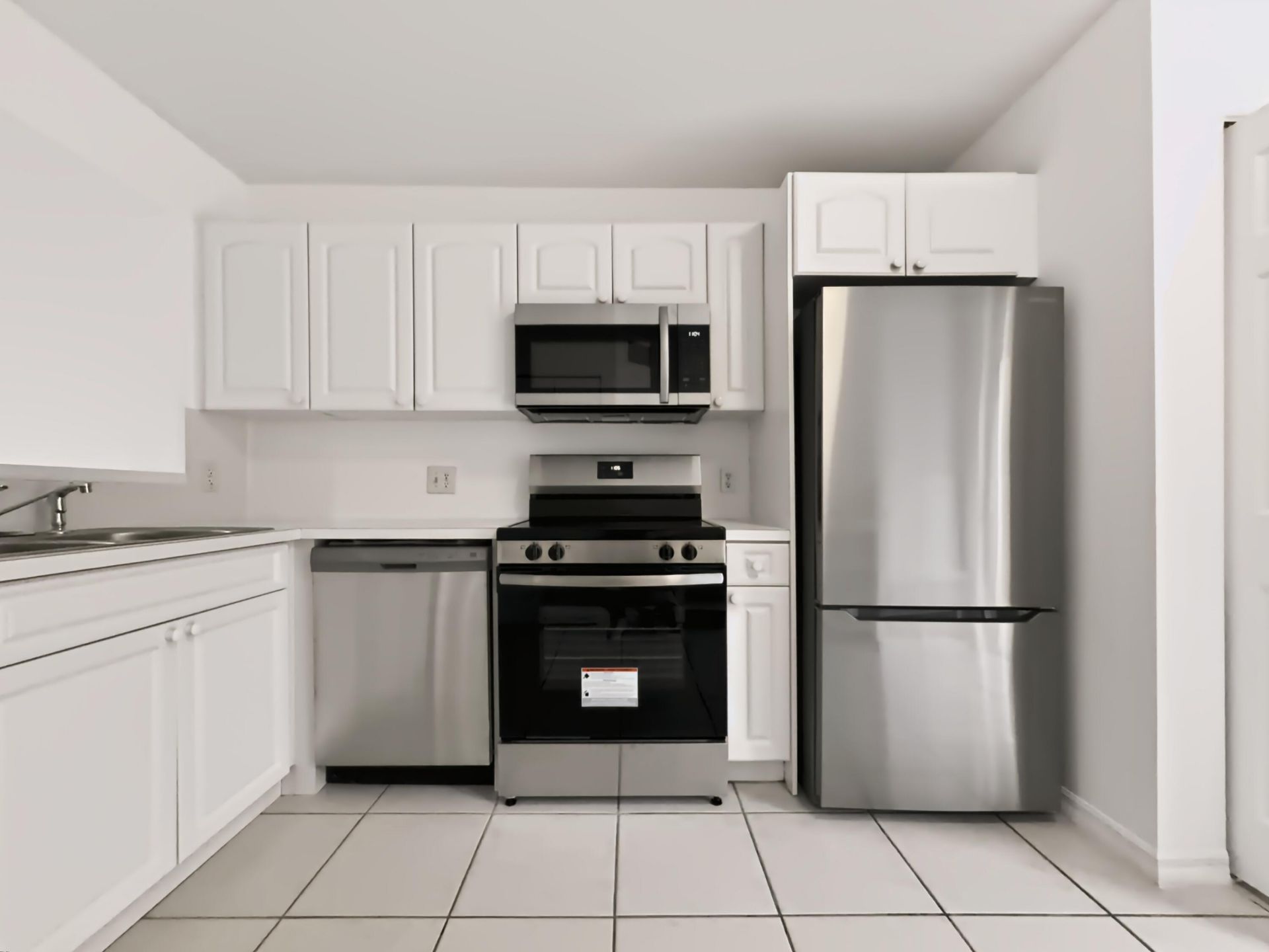 680 NW 79th Terrace, Pembroke Pines, FL 33024 Photo