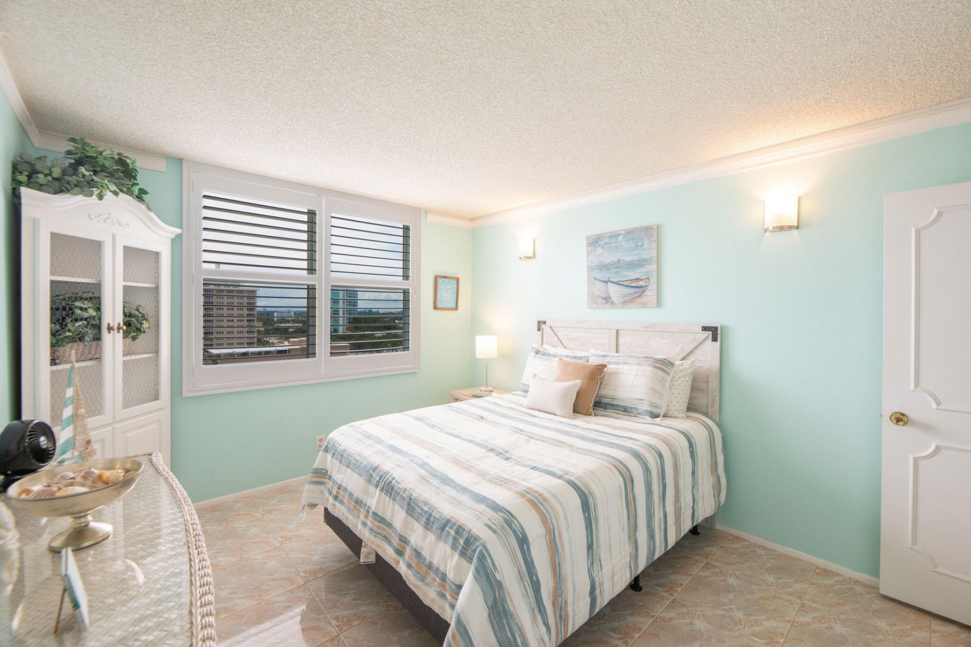 305 N Pompano Beach Boulevard, Unit 1404, Pompano Beach, FL 33062 Photo