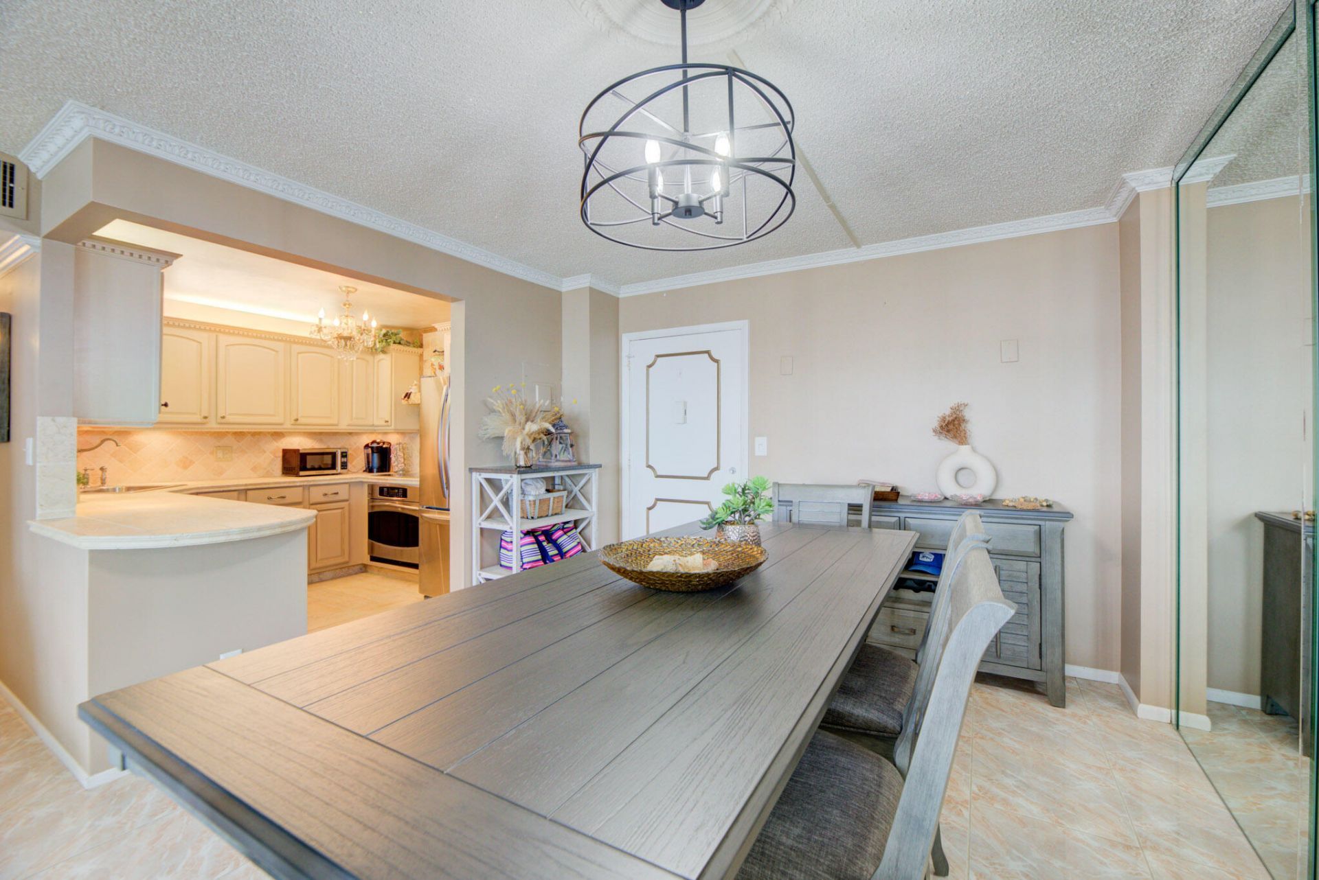 305 N Pompano Beach Boulevard, Unit 1404, Pompano Beach, FL 33062 Photo