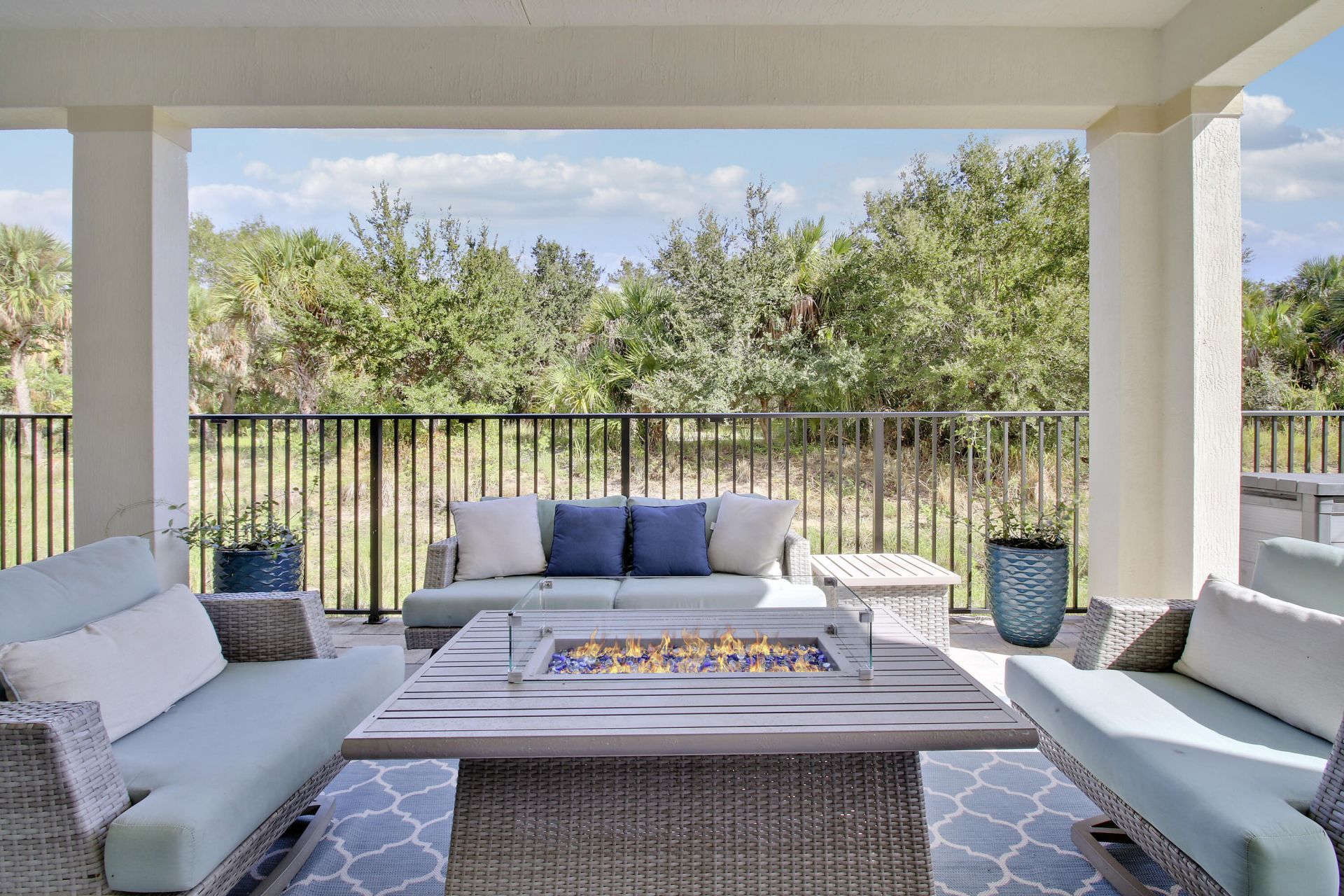 2475 NE Evinrude Circle, Jensen Beach, FL 34957 Photo