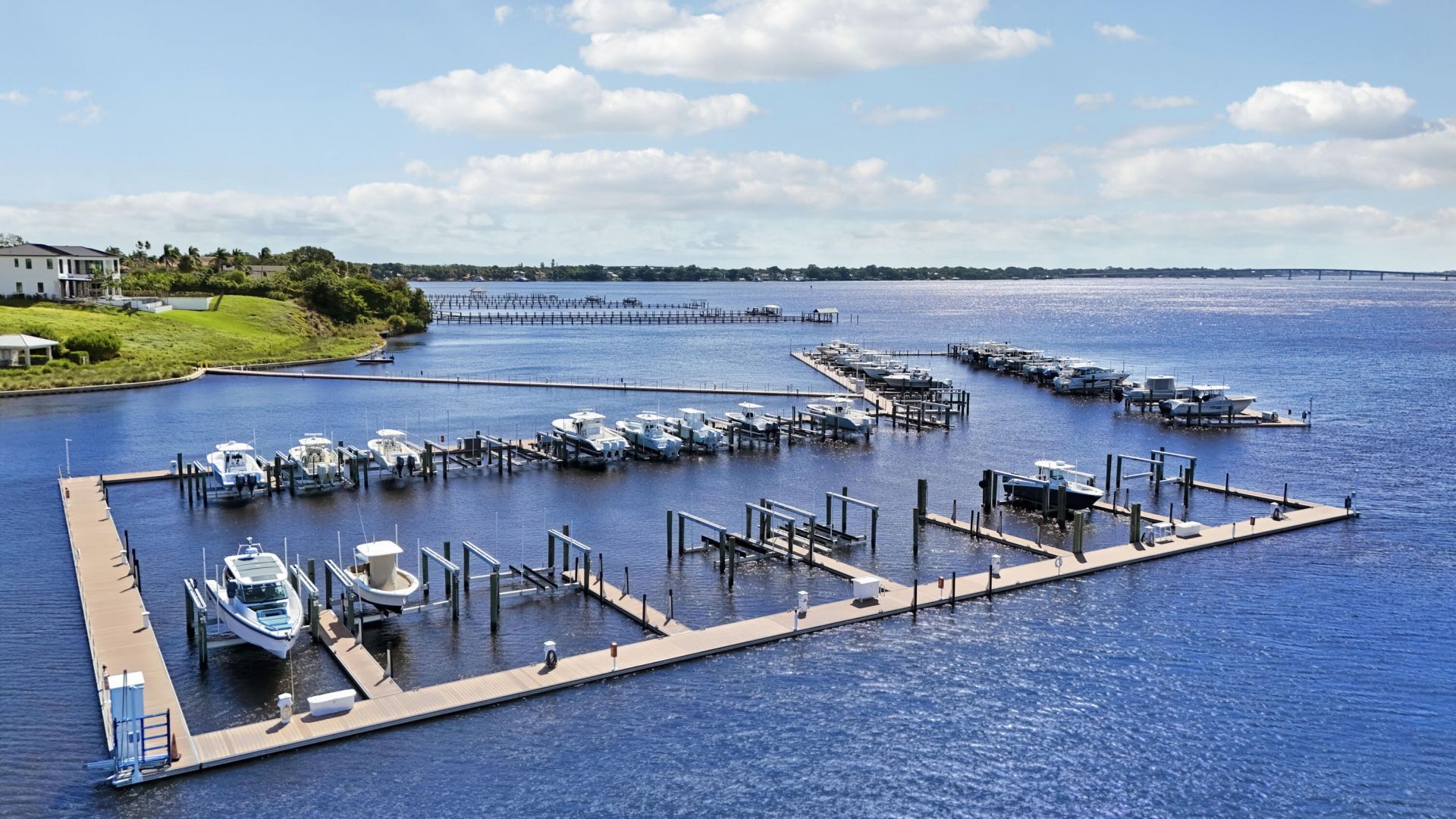 2475 NE Evinrude Circle, Jensen Beach, FL 34957 Photo