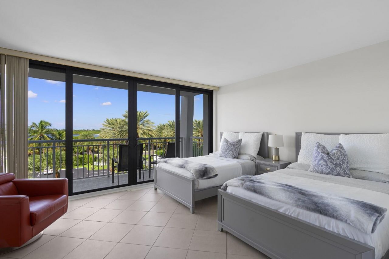 2600 S Ocean Boulevard, Unit 303W, Palm Beach, FL 33480 Photo