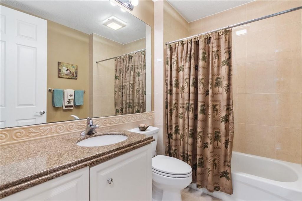 19 Harbour Isle Drive W, Unit 106, Fort Pierce, FL 34949 Photo