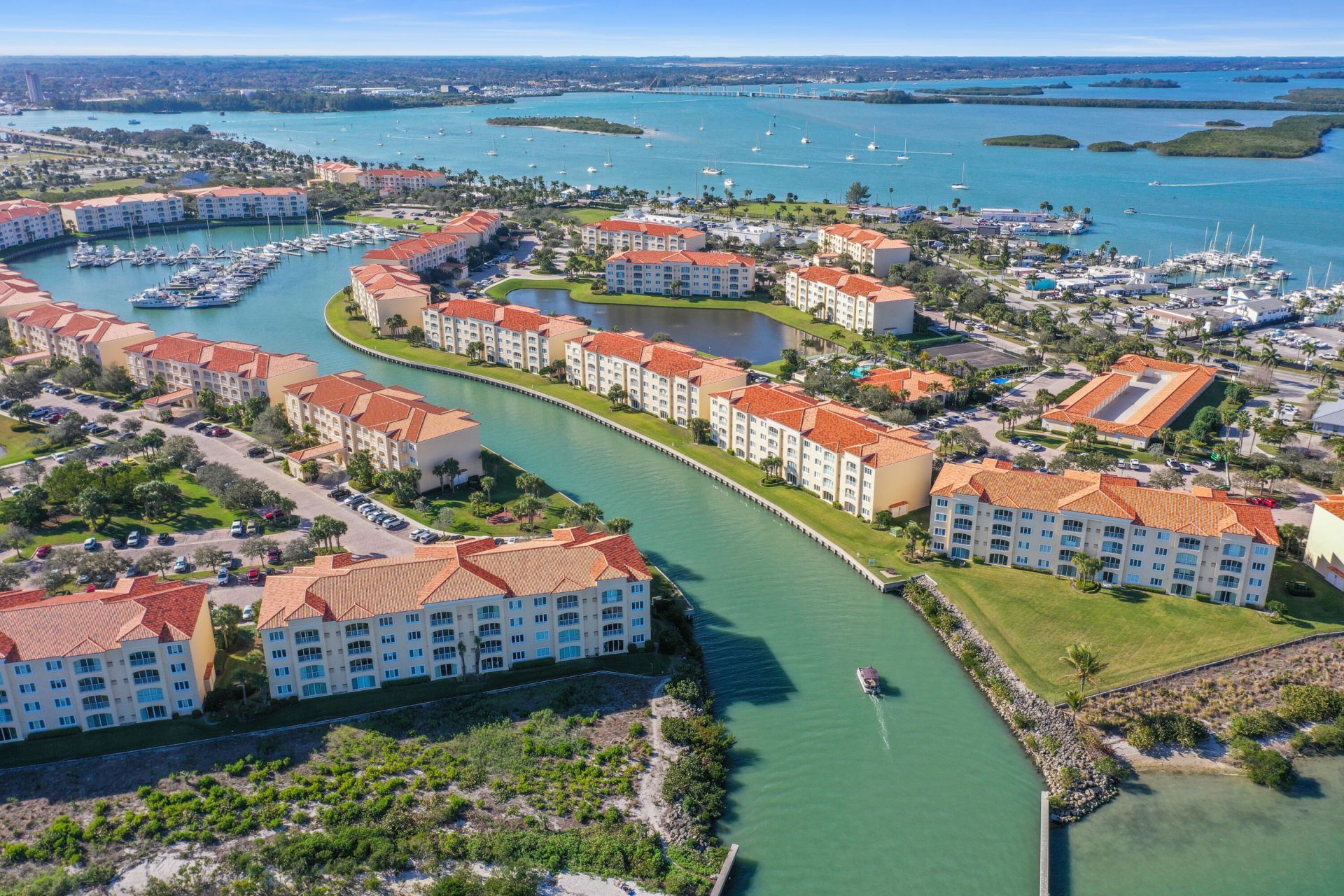 19 Harbour Isle Drive W, Unit 106, Fort Pierce, FL 34949 Photo
