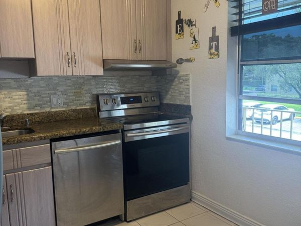 101 NW 76TH Avenue, Unit 203, Margate, FL 33063