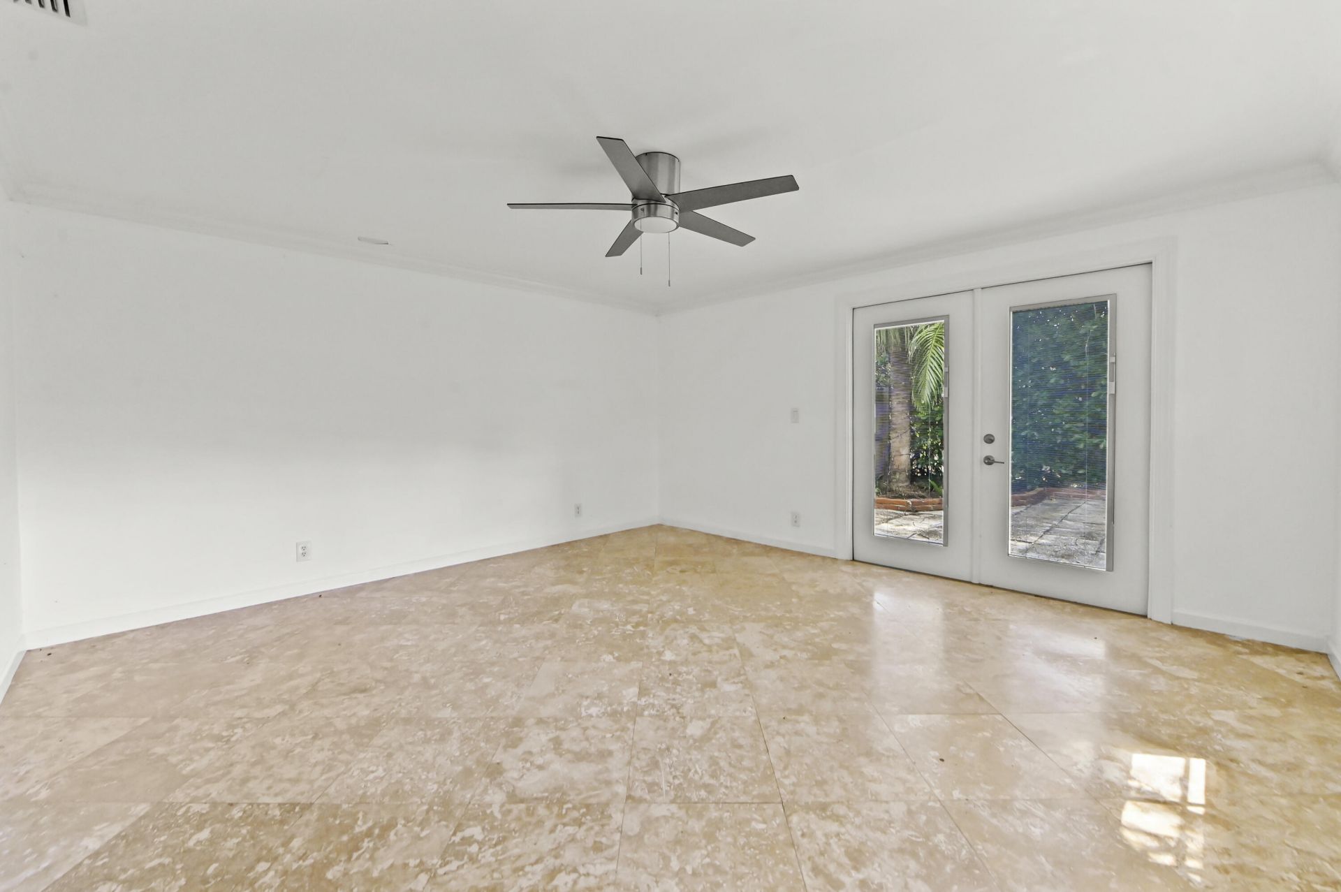 284 Lytton Court, West Palm Beach, FL 33405 Photo
