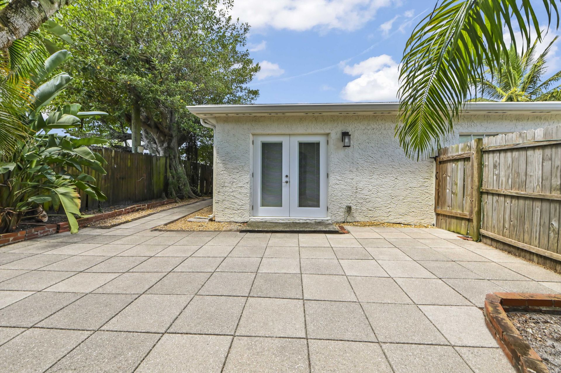 284 Lytton Court, West Palm Beach, FL 33405 Photo
