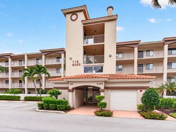 6065 Pointe Regal Circle, Unit 403, Delray Beach, FL 33484