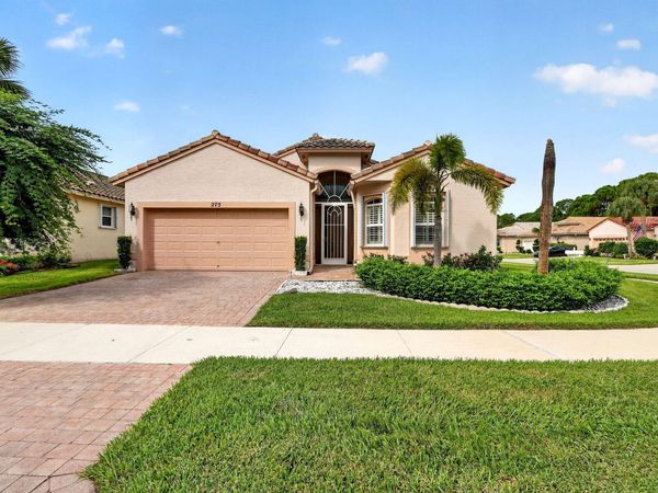 275 NW Toscane Trail, Port St. Lucie, FL 34986