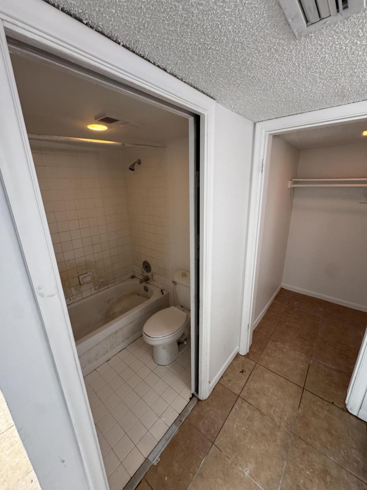 1720 N Congress Avenue, Unit 201, West Palm Beach, FL 33401 Photo