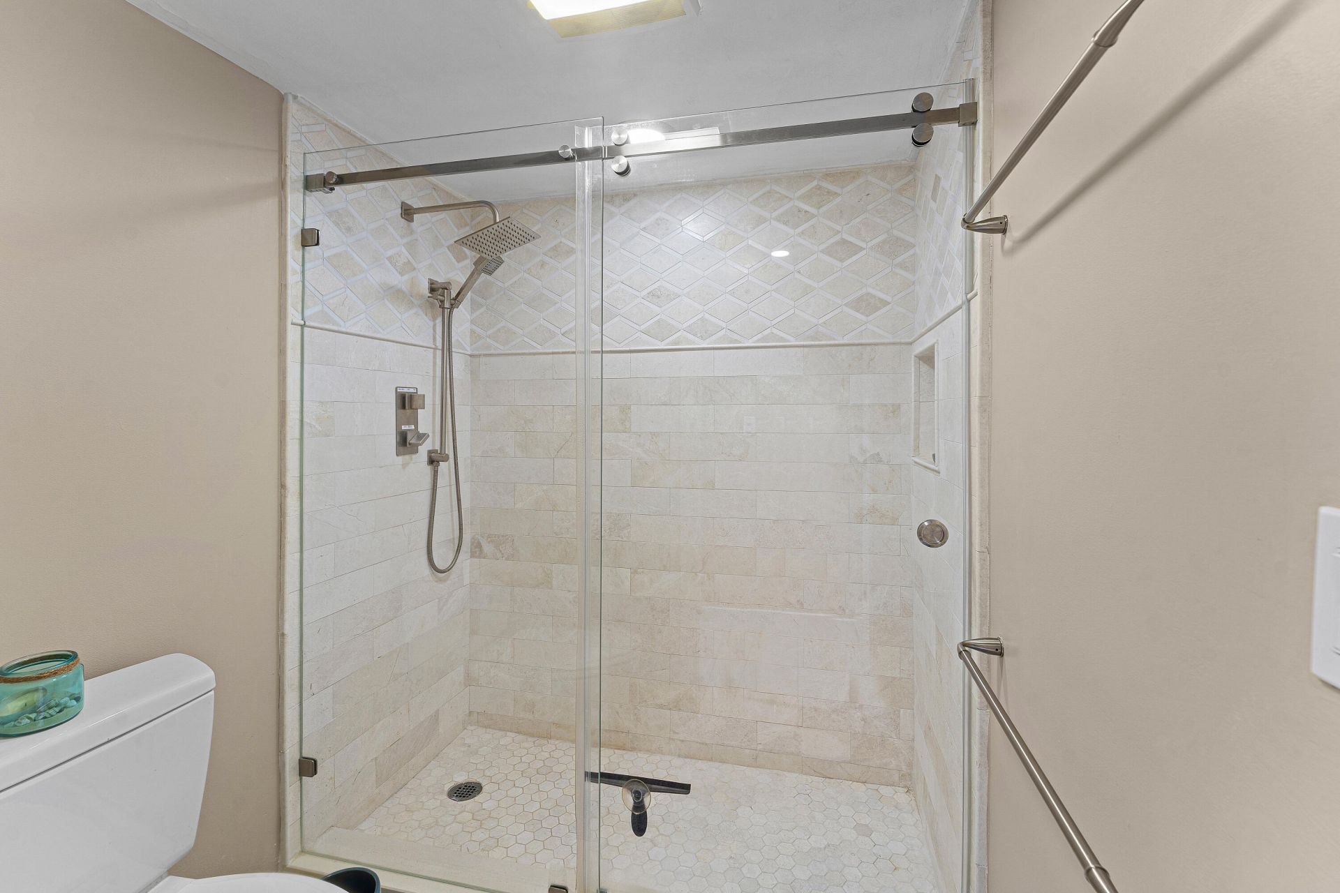 5250 N Ocean Drive, Unit 3N, Singer Island, FL 33404 Photo