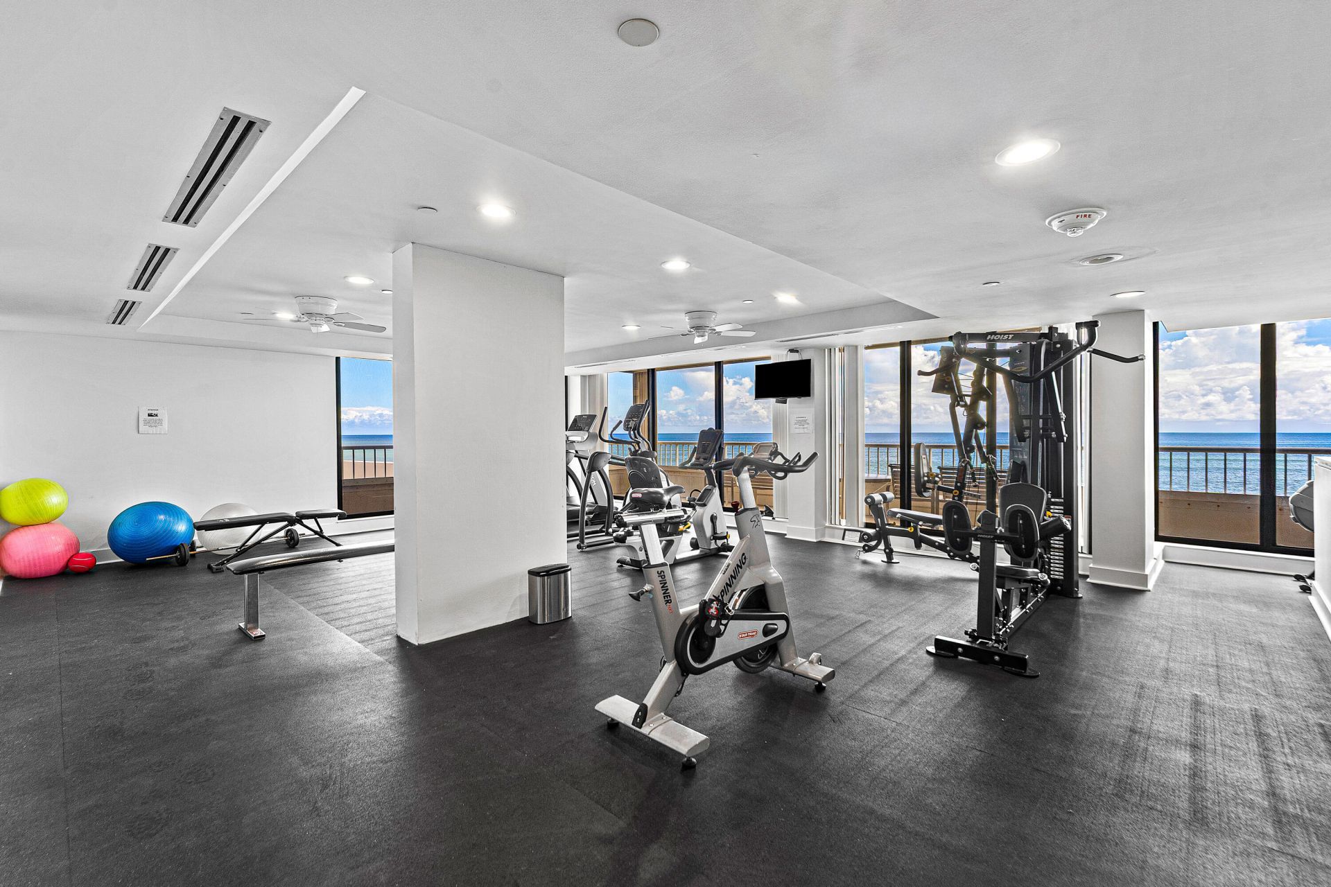 5250 N Ocean Drive, Unit 3N, Singer Island, FL 33404 Photo