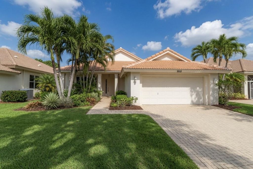 9110 Bay Harbour Circle, West Palm Beach, FL 33411 Photo