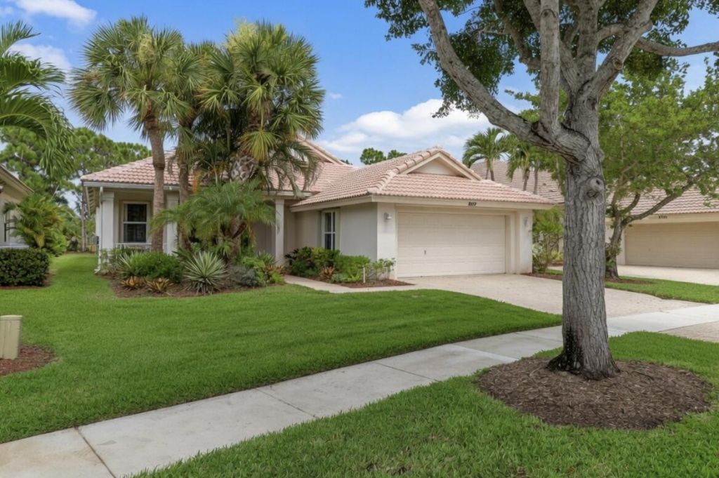 9110 Bay Harbour Circle, West Palm Beach, FL 33411 Photo