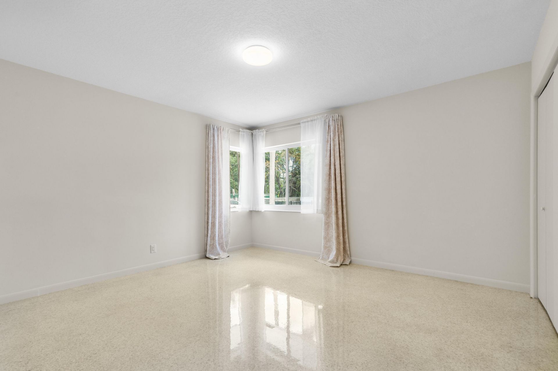 2341 SW 26th Avenue, Fort Lauderdale, FL 33312 Photo