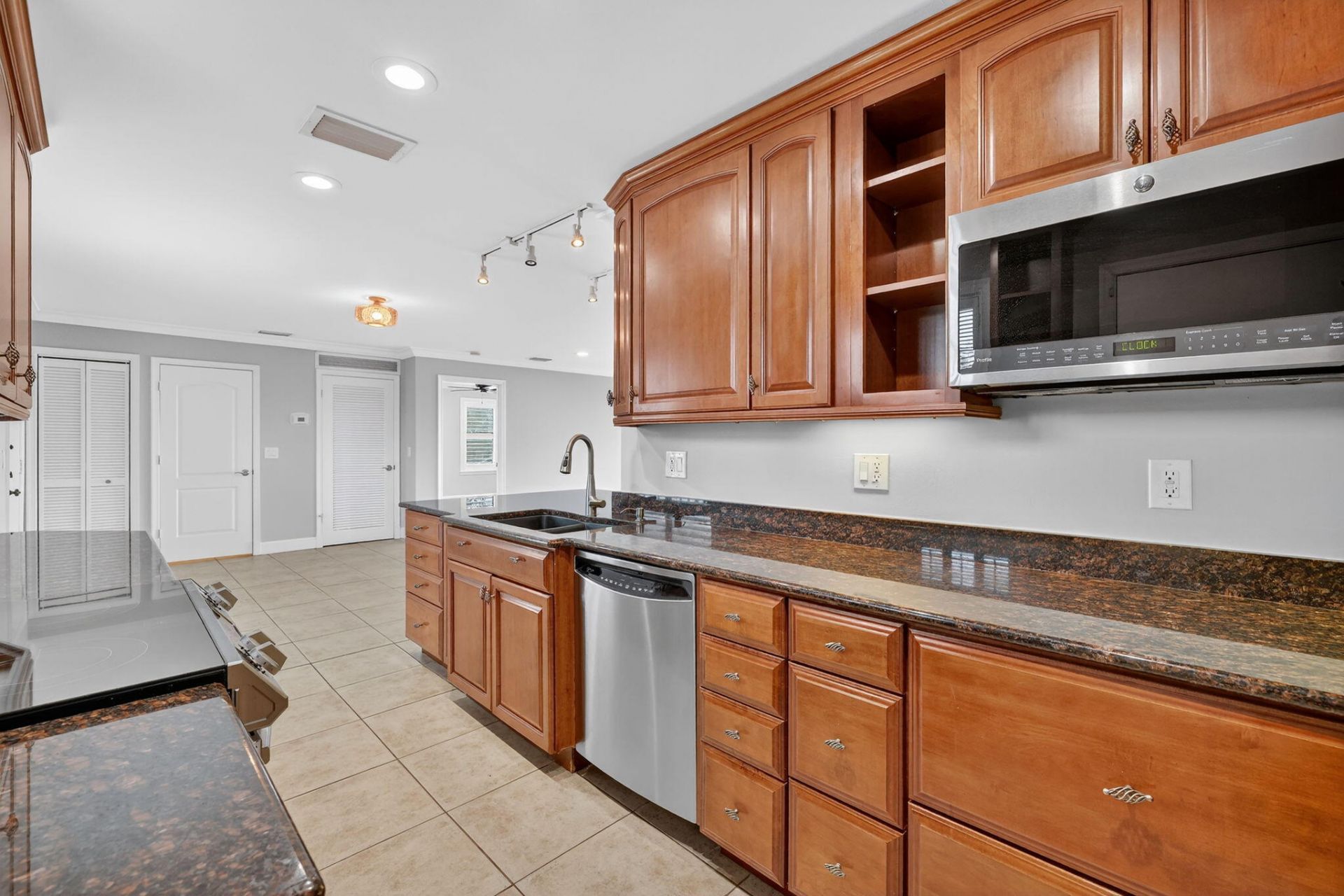 624 SW Saint Lucie Crescent, Unit 308, Stuart, FL 34994 Photo