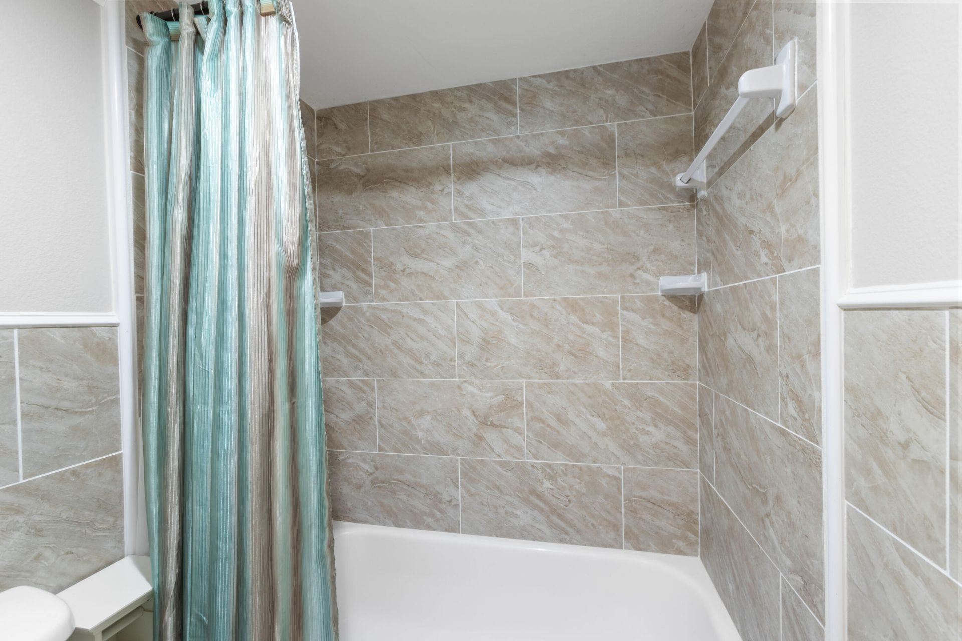 9401 Lime Bay Boulevard, Unit 214, Tamarac, FL 33321 Photo