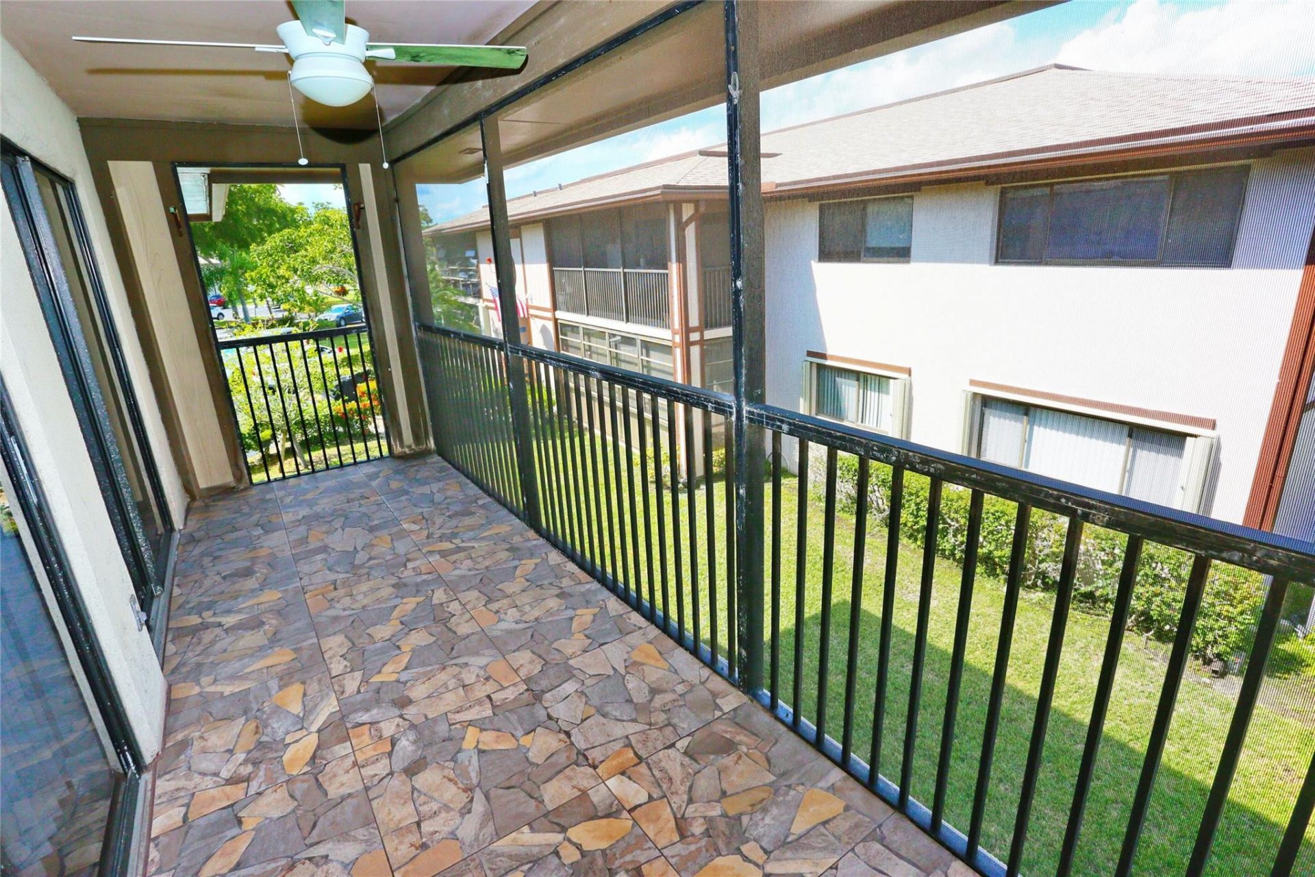 9712 S Belfort Circle, Tamarac, FL 33321 Photo