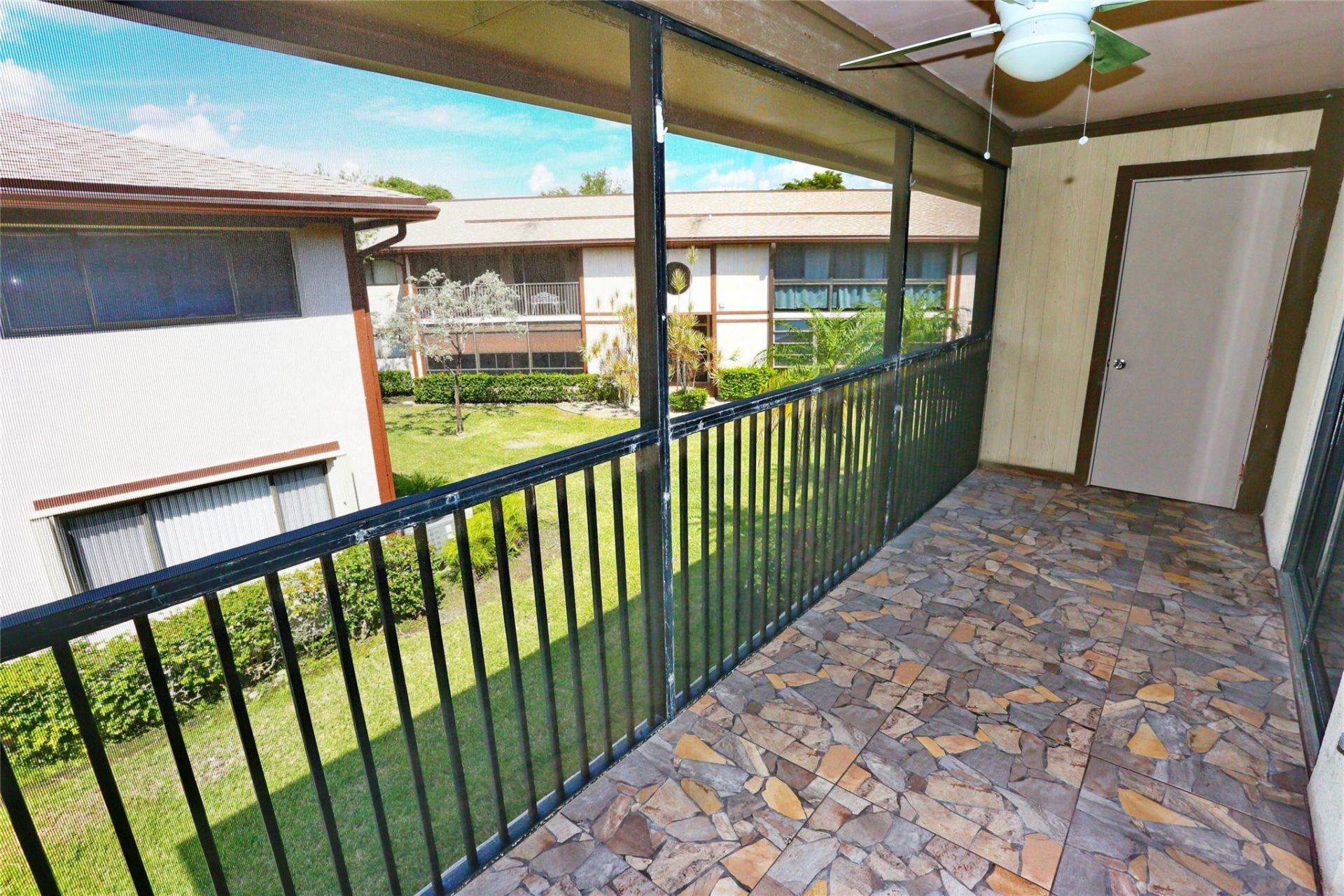 9712 S Belfort Circle, Tamarac, FL 33321 Photo