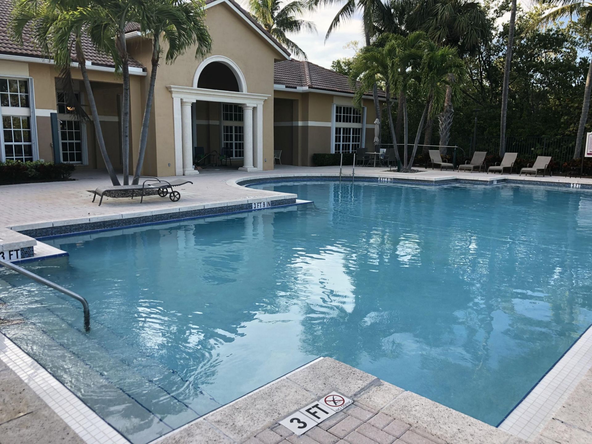 100 Scotia Drive, Unit 203, Hypoluxo, FL 33462 Photo