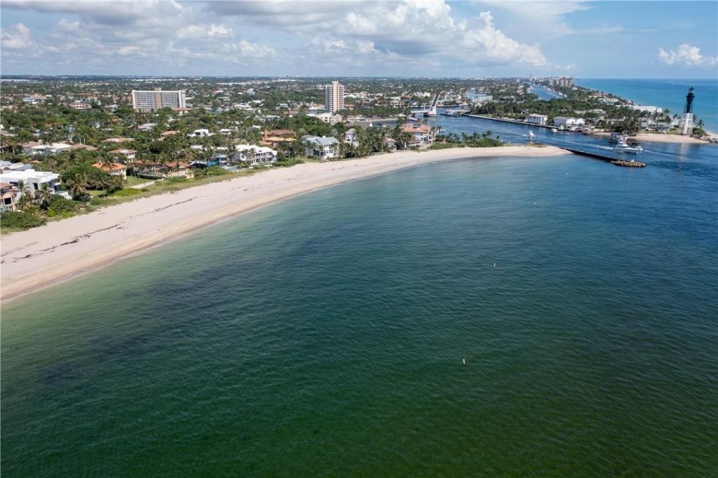 2100 Bay Drive, Pompano Beach, FL 33062 Photo