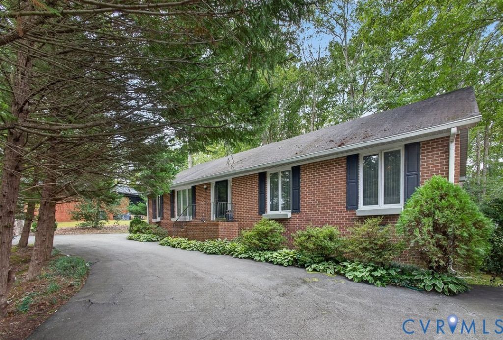 8281 Burnside Drive, Mechanicsville, VA 23116 Main Photo