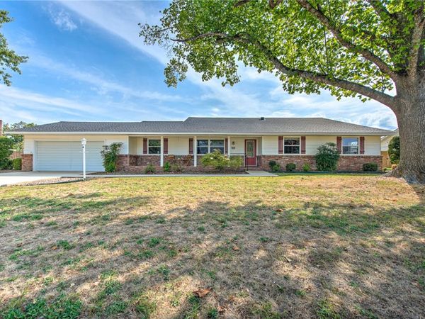 915 S 20th Street , Rogers, AR 72758