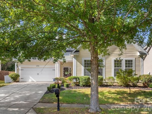 6723 Carrington Pointe Drive , Huntersville, NC 28078