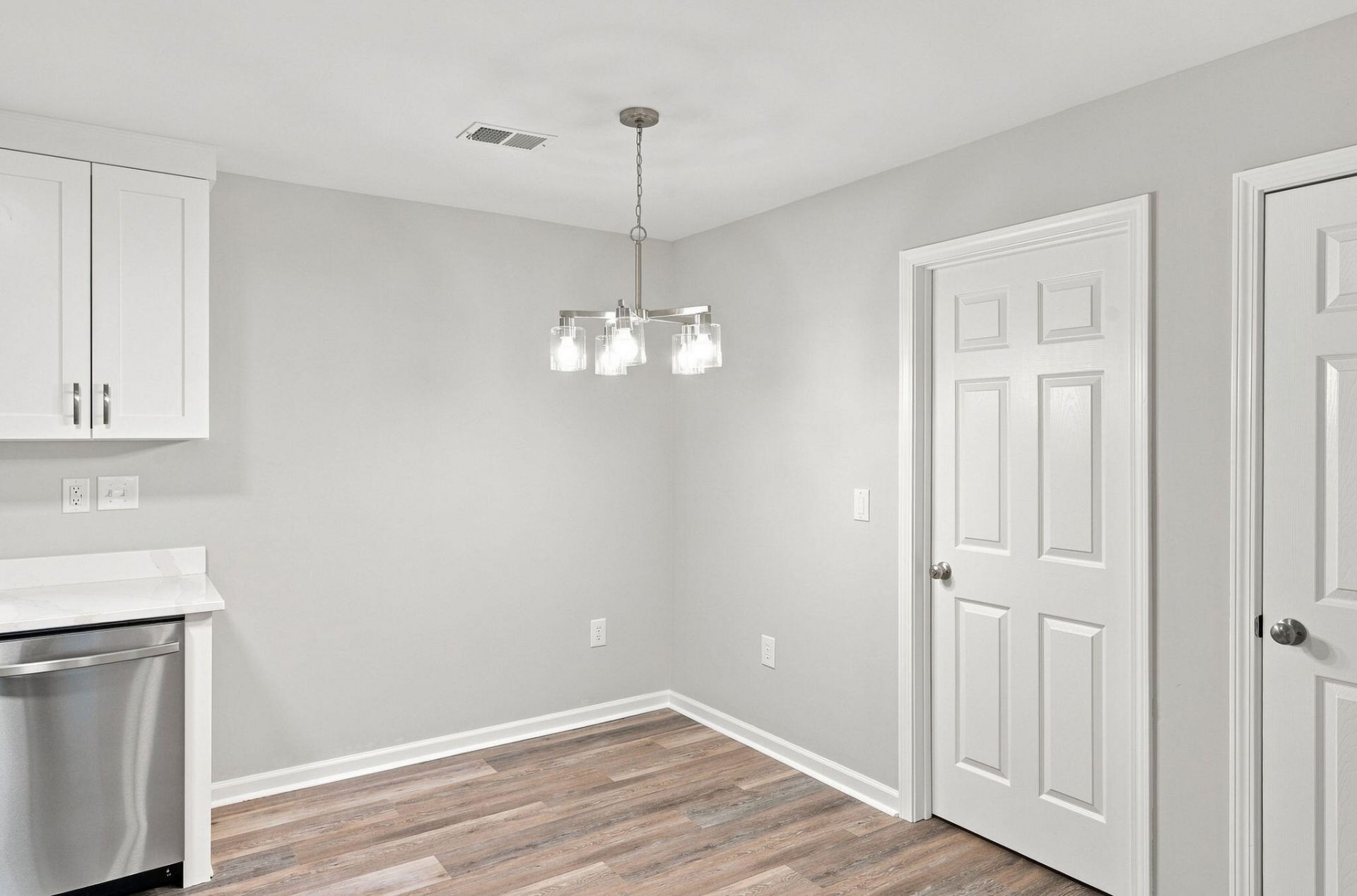 4409 Elderwood Drive Photo 34