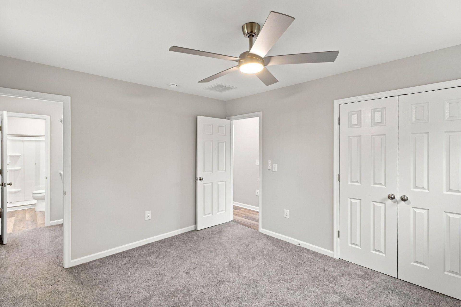 4409 Elderwood Drive Photo 5