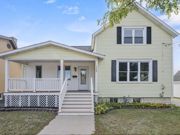 1345 ARMSTRONG STREET, Marinette, WI 54143