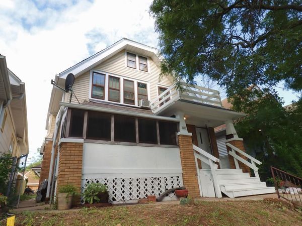 3225 N 39th STREET, Milwaukee, WI 53216