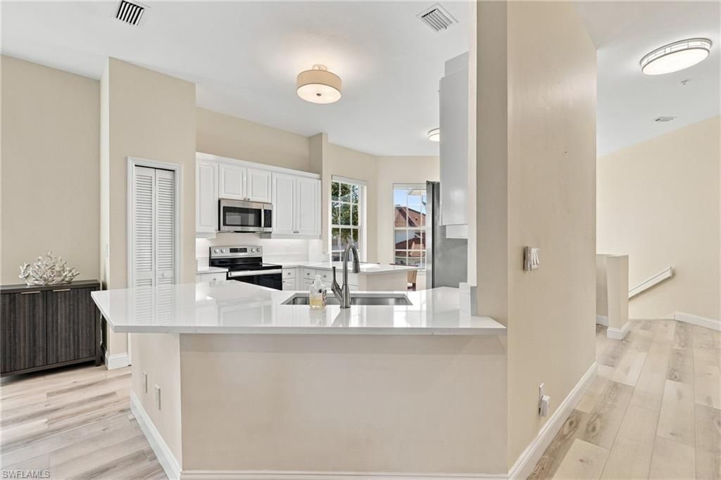1036 Egrets Walk Cir, Unit 204, Naples, FL 34108 Photo