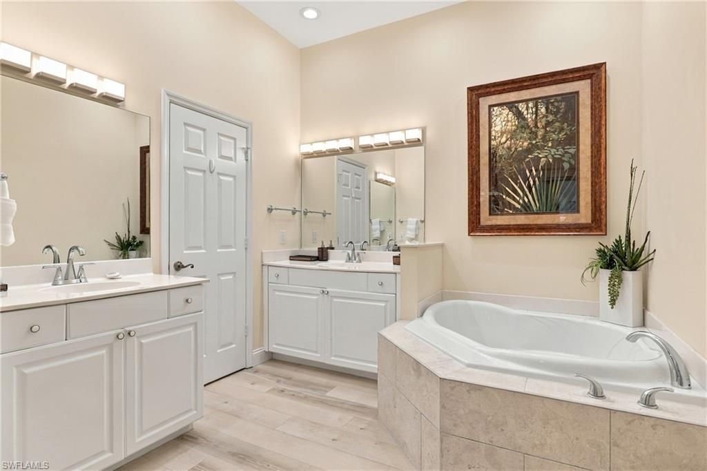 1036 Egrets Walk Cir, Unit 204, Naples, FL 34108 Photo