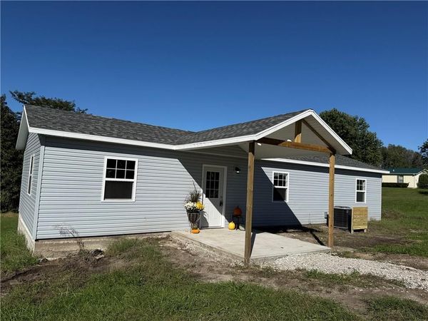 401 WALNUT Street, Pattonsburg, MO 64670