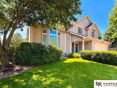 17345 William Circle, Omaha, NE 68130