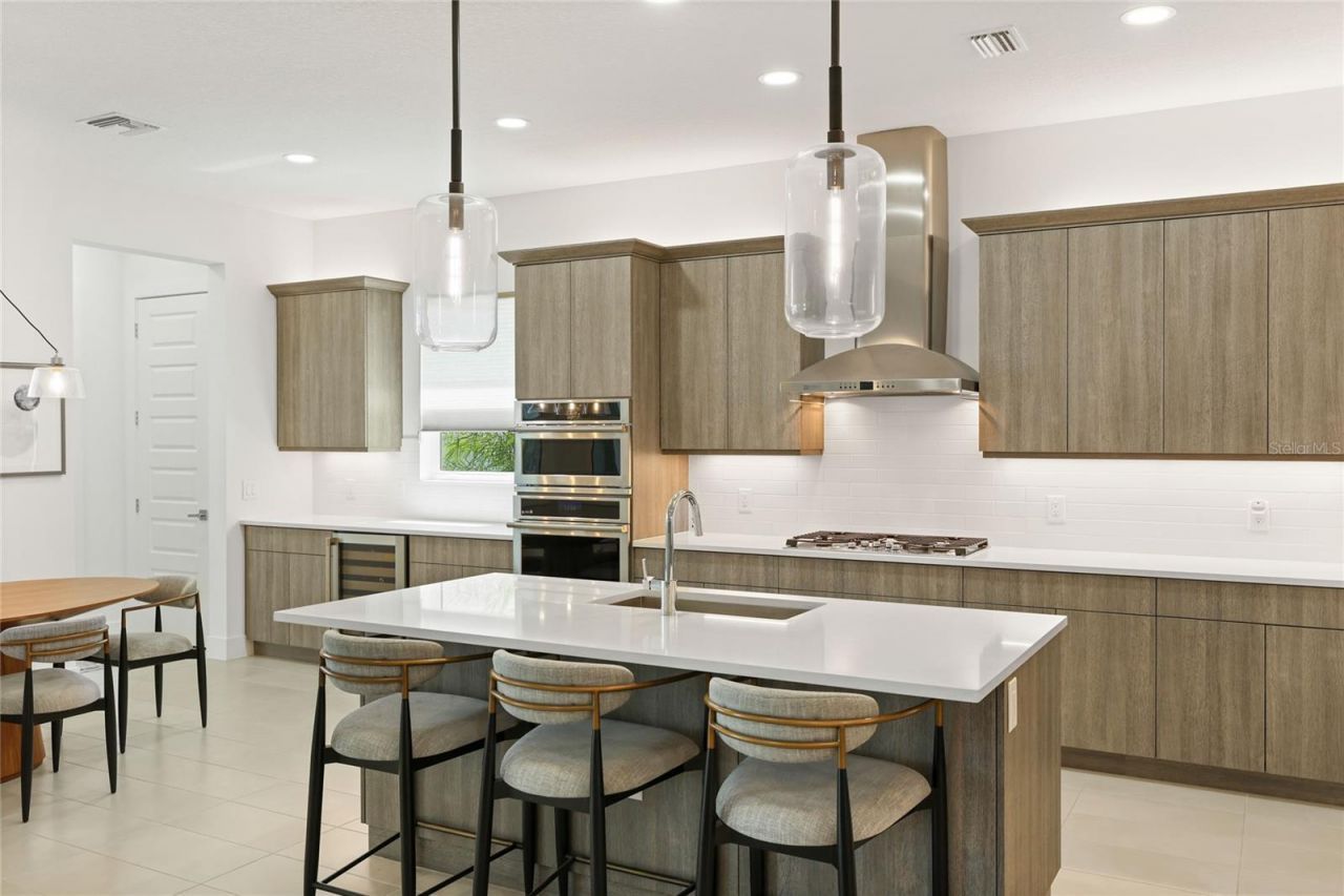 8035 Waterbend Trail, Sarasota, FL 34240 Photo