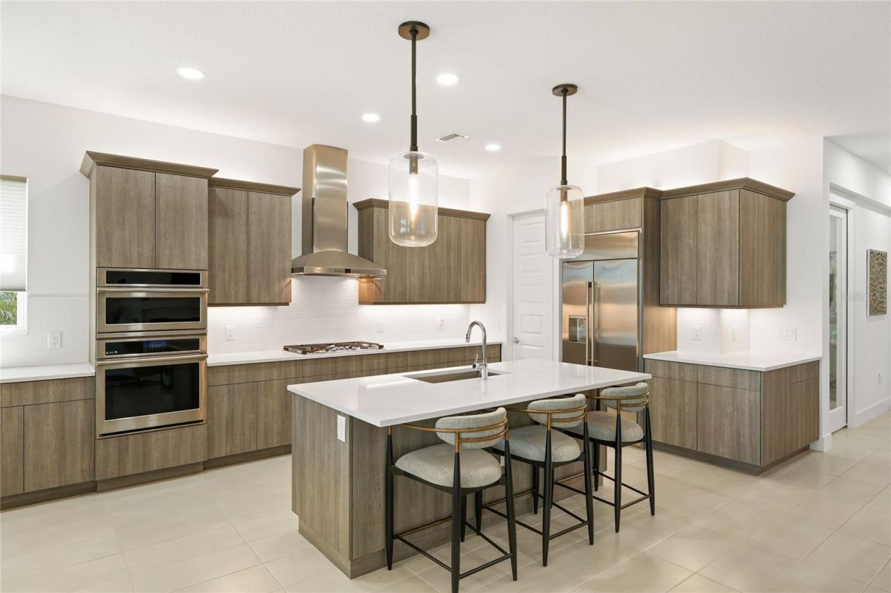 8035 Waterbend Trail, Sarasota, FL 34240 Photo