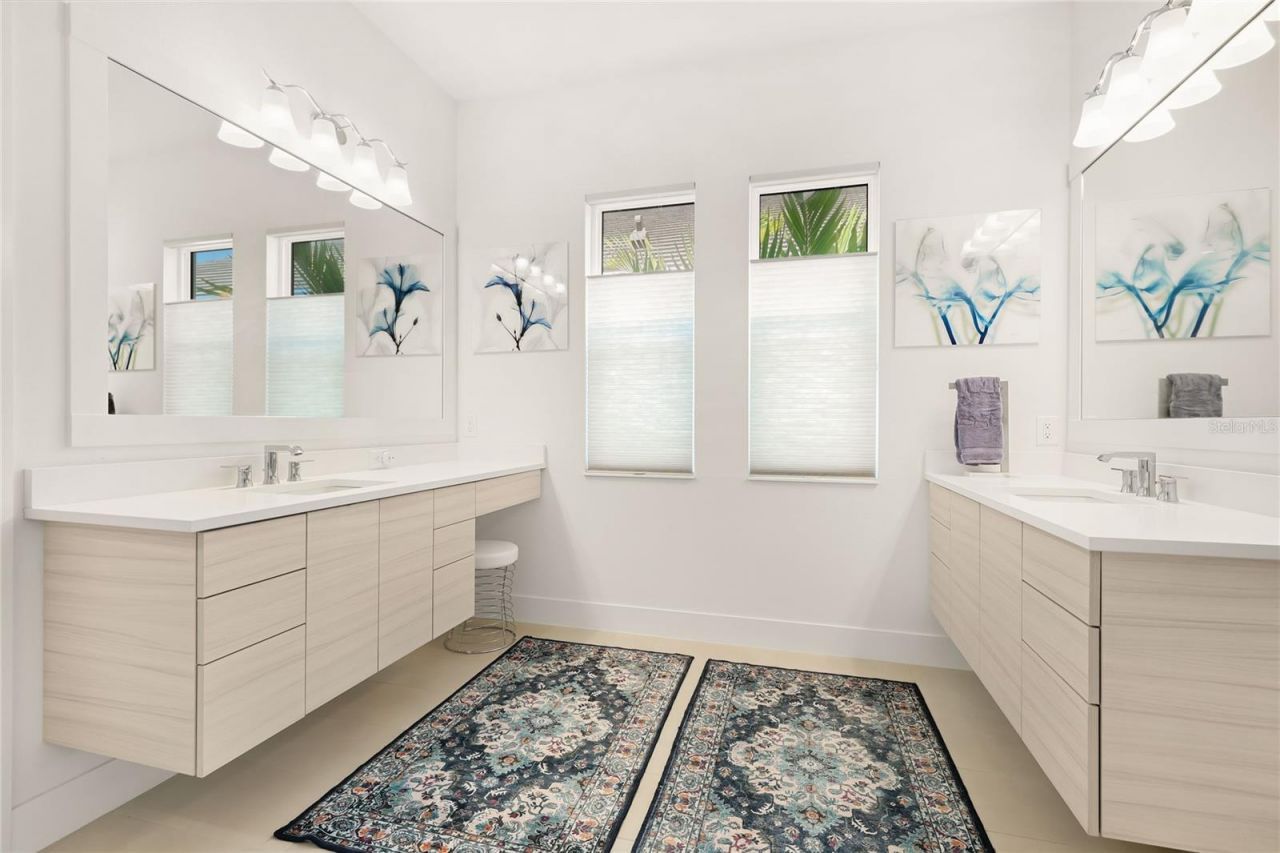 8035 Waterbend Trail, Sarasota, FL 34240 Photo